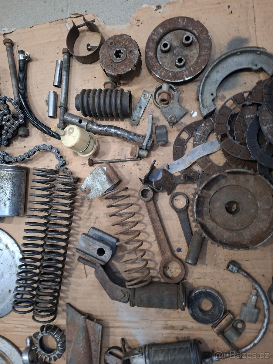 Jawa CZ 175, 250 kyvacka - nahradni dily - 15