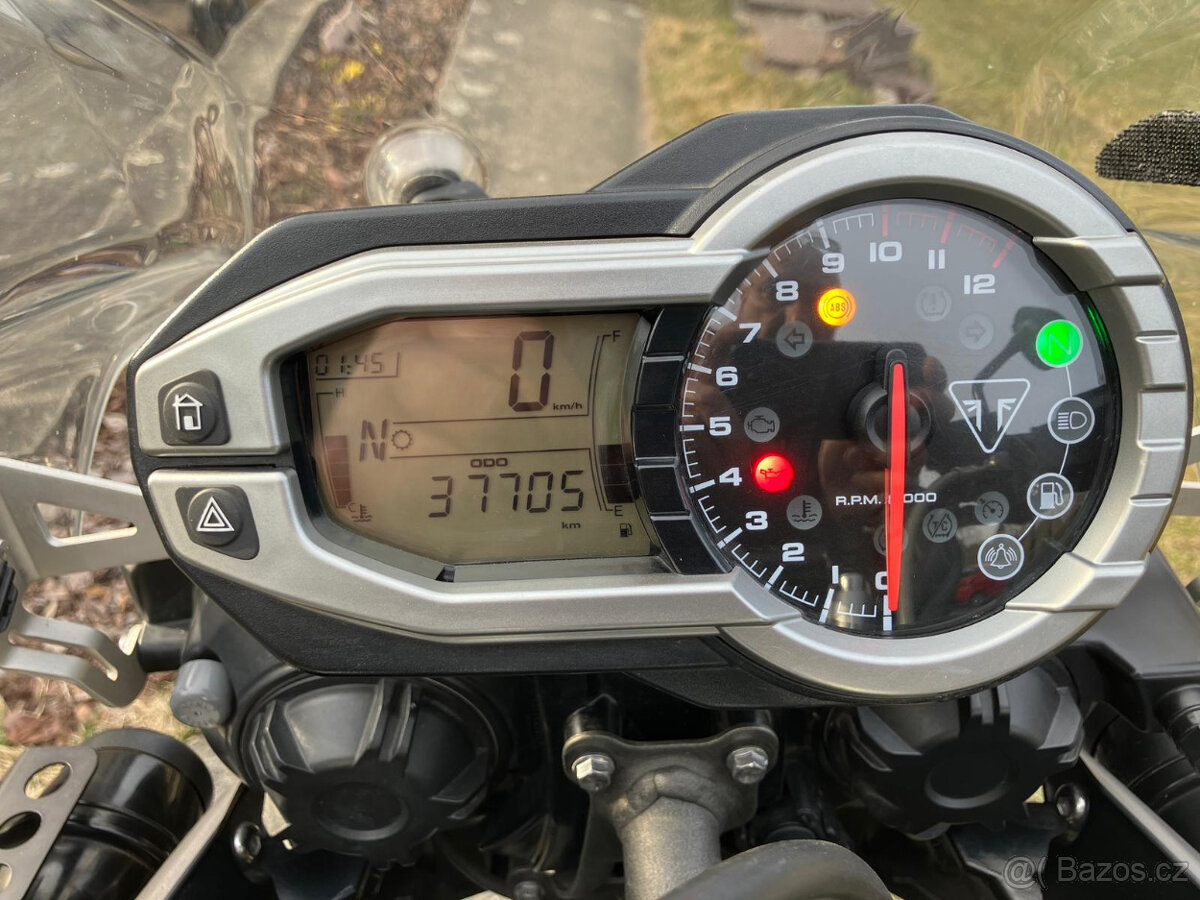Triumph Tiger 800 XR - 15