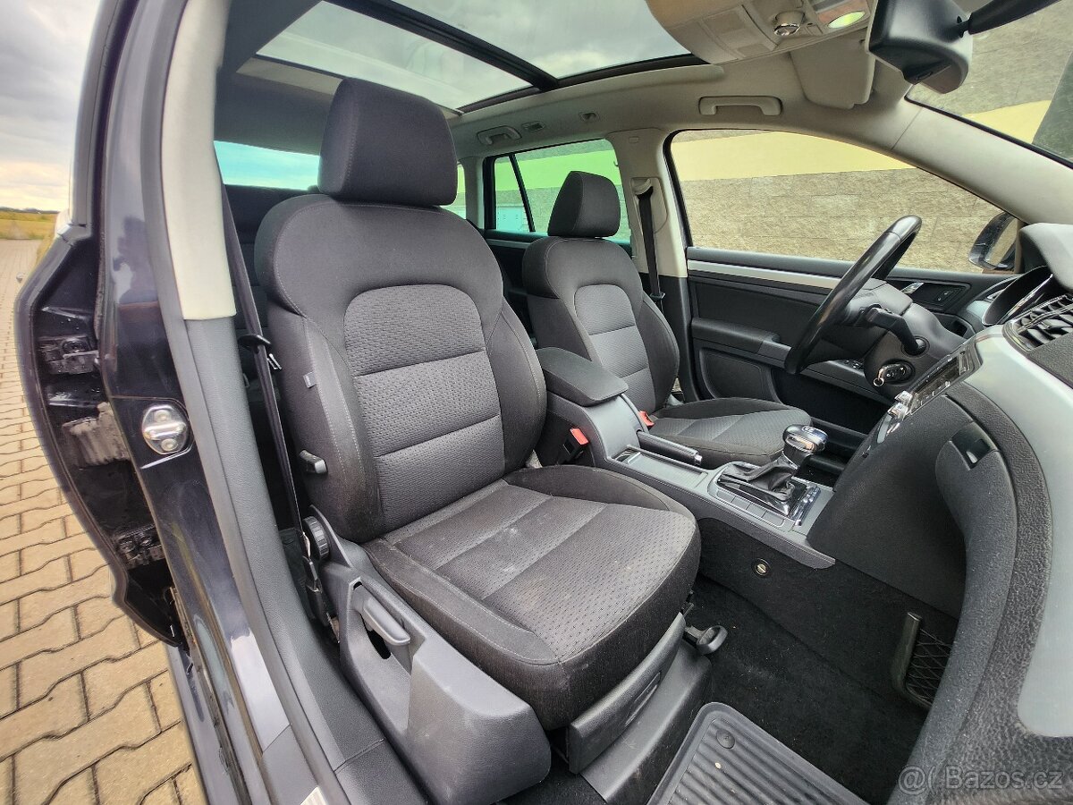 Škoda Superb II Combi 2.0TDI 125kW DSG panorama rozvody - 15