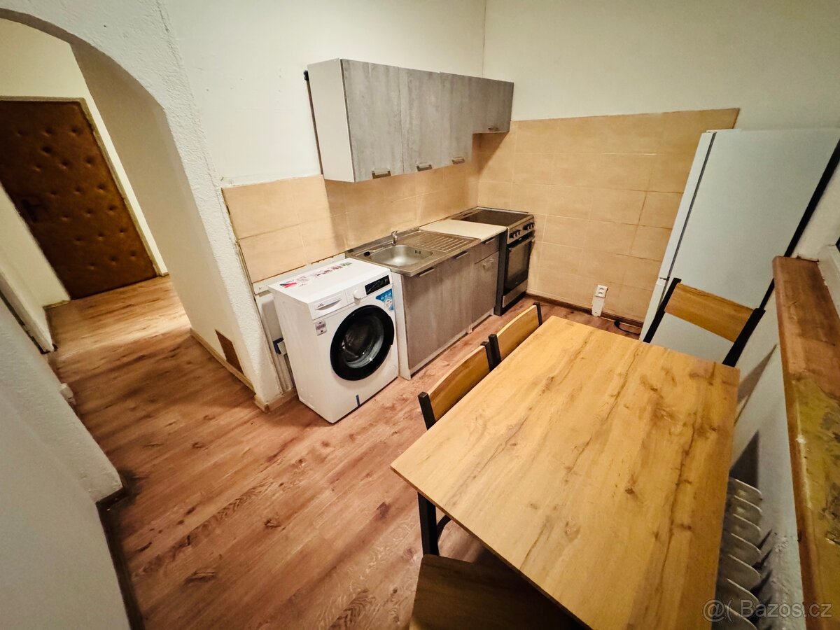 Nabízím pronájem bytu 2+1 Kadaň kompletně vybavený - 15