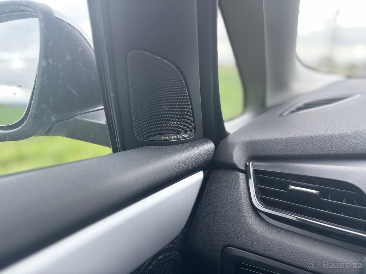 BMW 218i Grand Tourer - 15