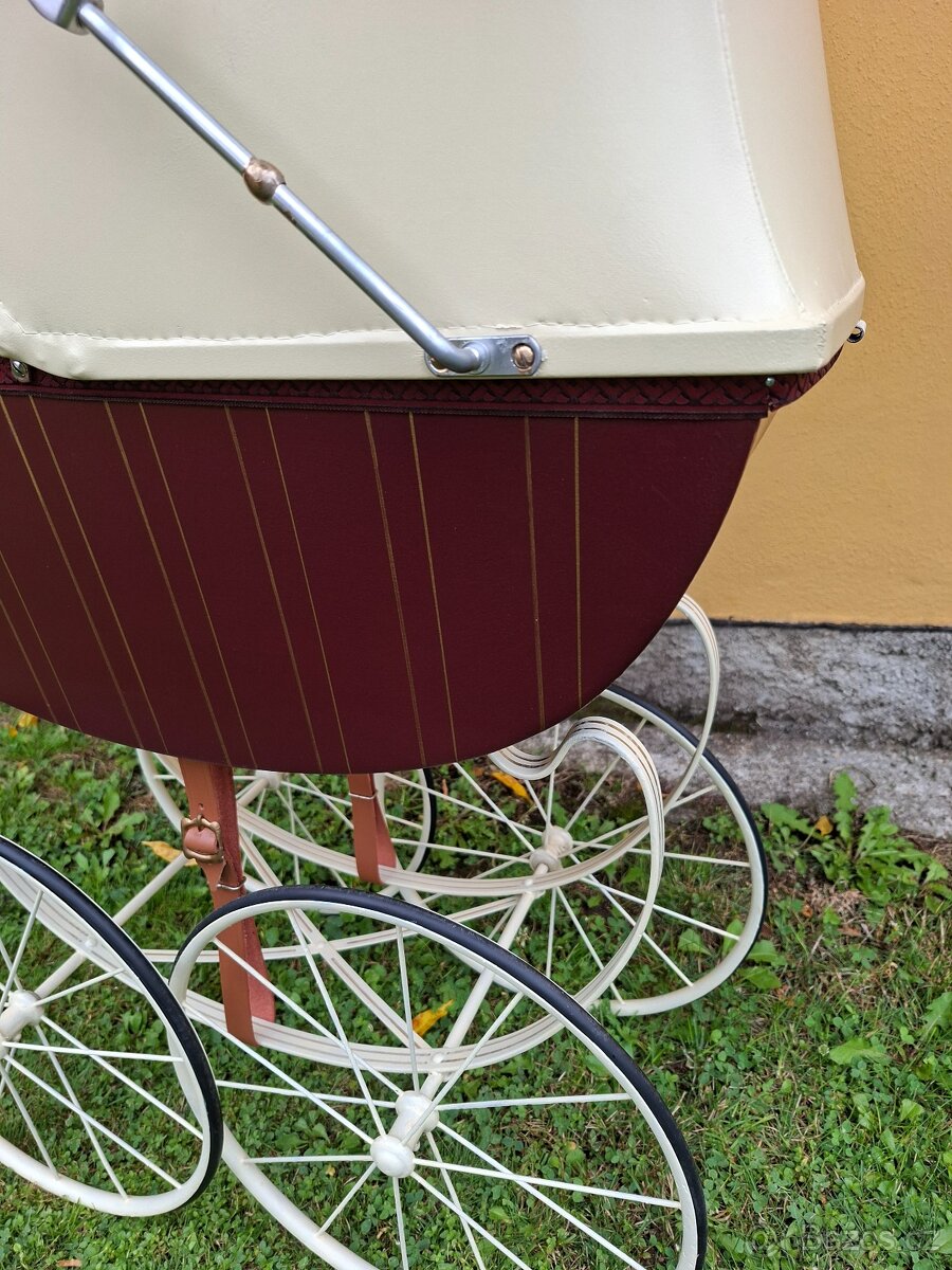 Starožitný kočárek pro panenky č. 797 - 15