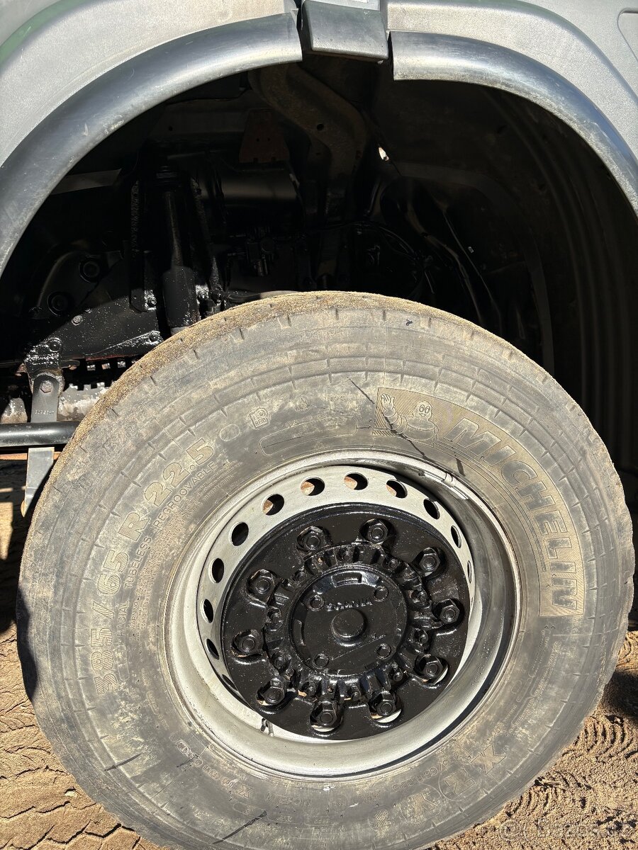 Prodám lesovůz Scania 6x6, G440 - 15