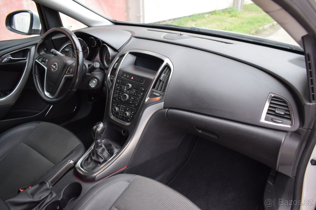 Opel Astra 1.7 CDTi/2012/TAŽNÉ/MANUÁL/AC/ - 15