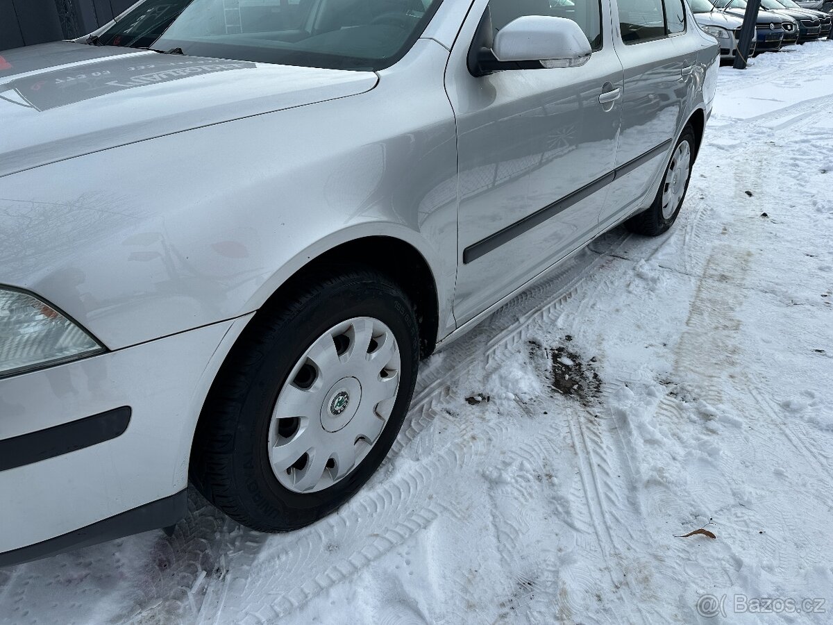 Škoda Octavia 1,9 TDi Senzory, Tažné, 8xDisky - 15