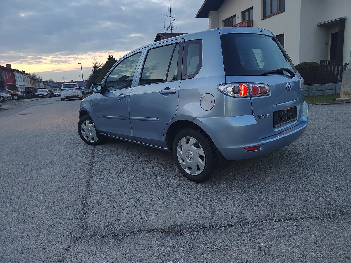 Mazda 2 - 15