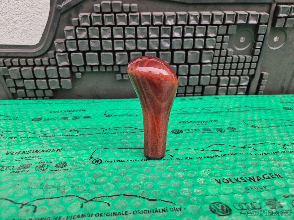 dobová hlavice řadící páky dřevěná Škoda Felicia - 15