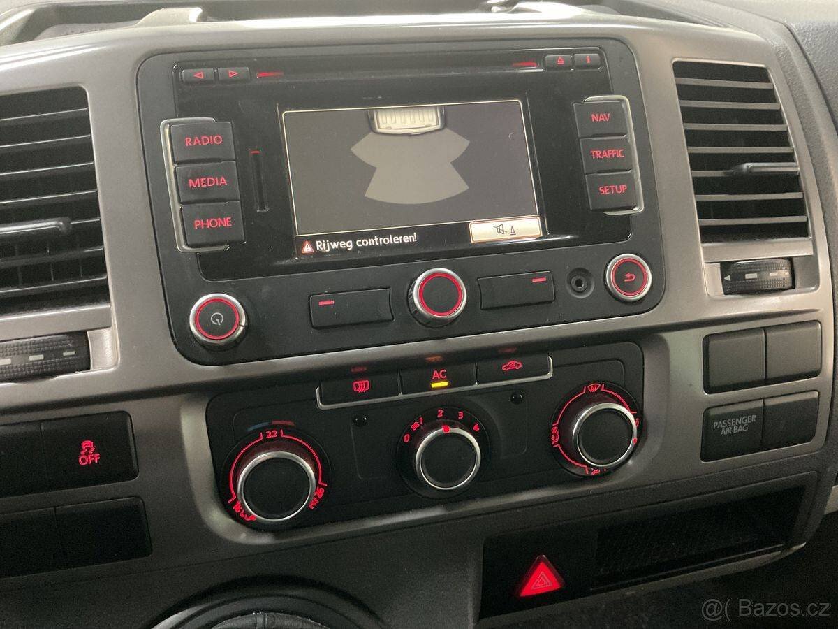 VW T5 Transporter 2.0 TDI 103kW,DSG,6.Míst,Xenon. - 15