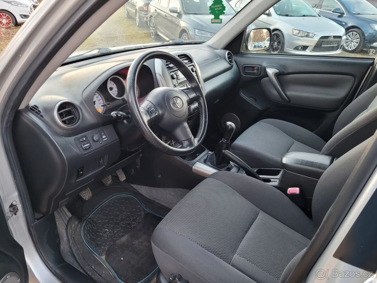 Toyota RAV4 2.0i Sol benzín 110kw - 15
