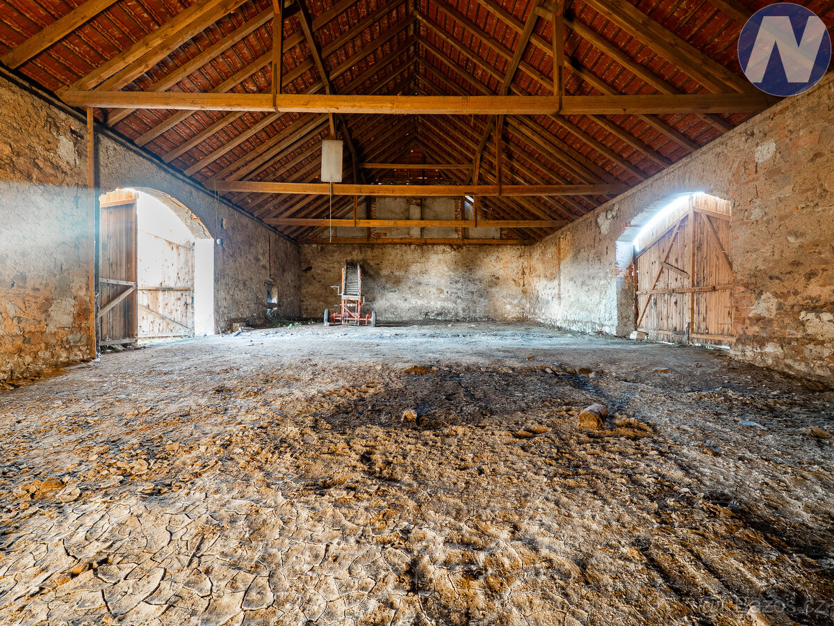 Prodej komerčního objektu 179 m², pozemek 16100 m², Vráž u P - 15