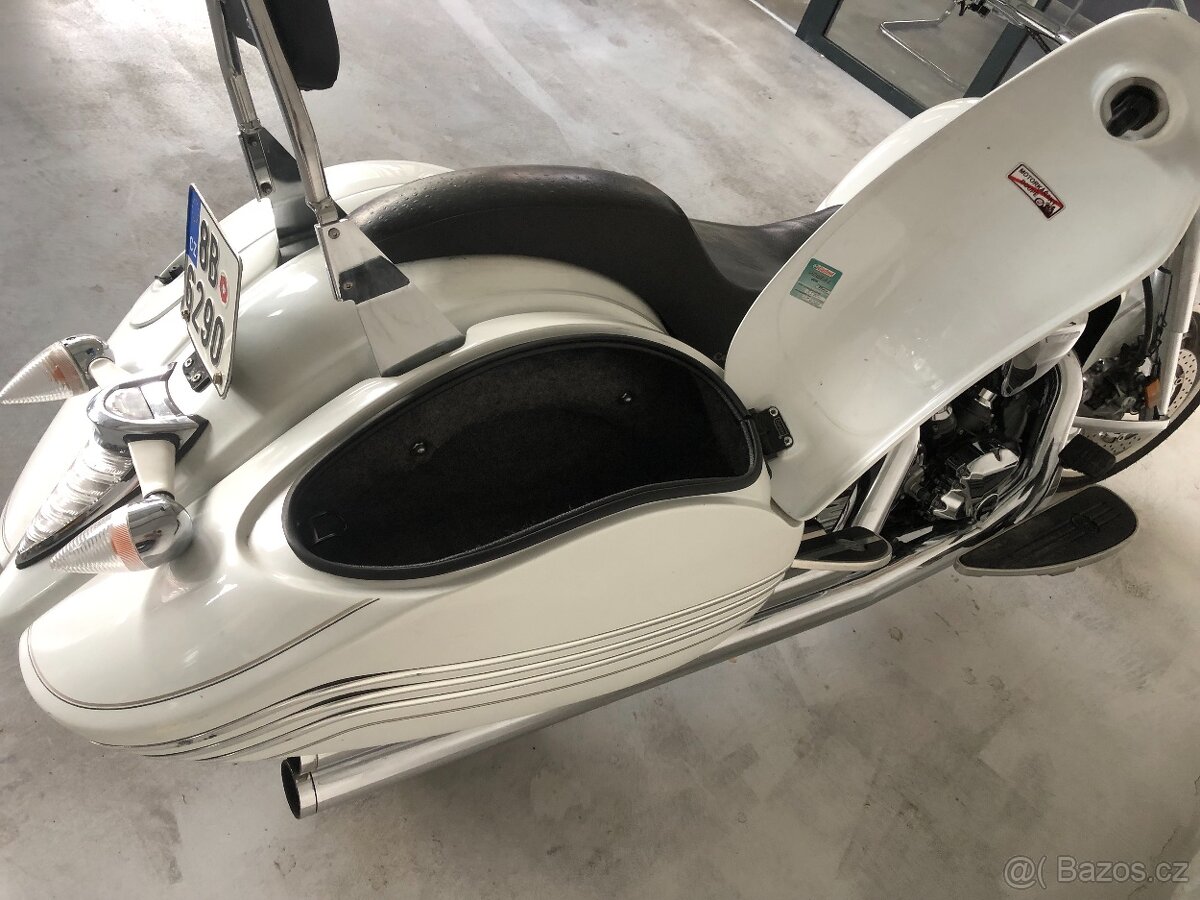 Yamaha XV 1900 Midnight Star - 15