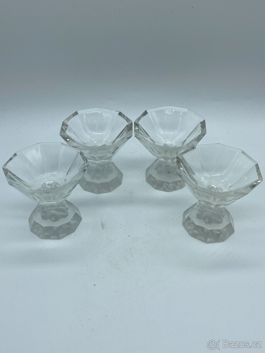 Sběratel nabízí straré panáky - 15