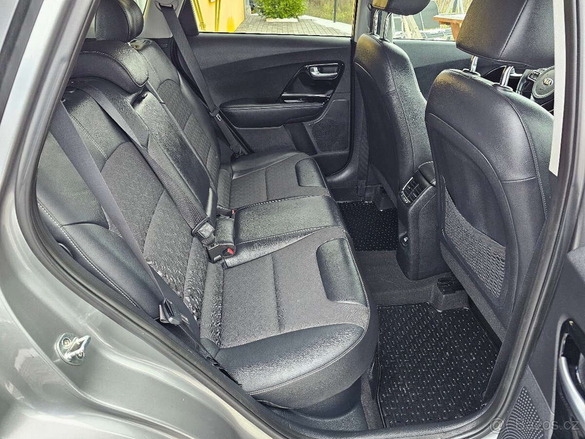 Kia Niro HYBRIDNÍ 1.6 GDI HEV Exclusive DCT - 15