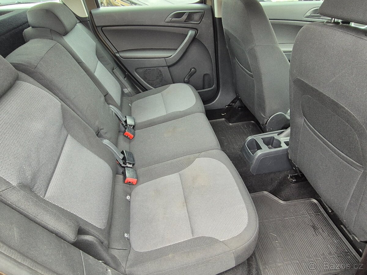 Škoda Yeti 2.0TDi,81KW,4x4,MANUÁL,1.MAJITEL,ČR,R.V.2011 - 15