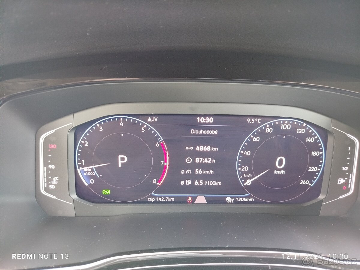 VW Touran 1.5 TSI DSG 7 míst - 15