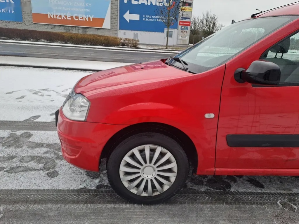 Dacia Logan, 1.6i 1.MAJ 7MÍSTNÉ SPOLEHLIVÉ - 15