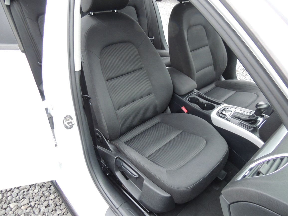 Audi A4 Combi 2.0TDi,110kw,DSG,S-Line,2015,ČR,-21%DPH - 15