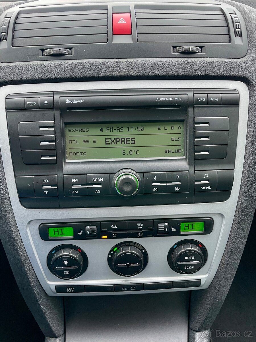 ŠKODA OCTAVIA COMBI RS 2,0TDI - 15