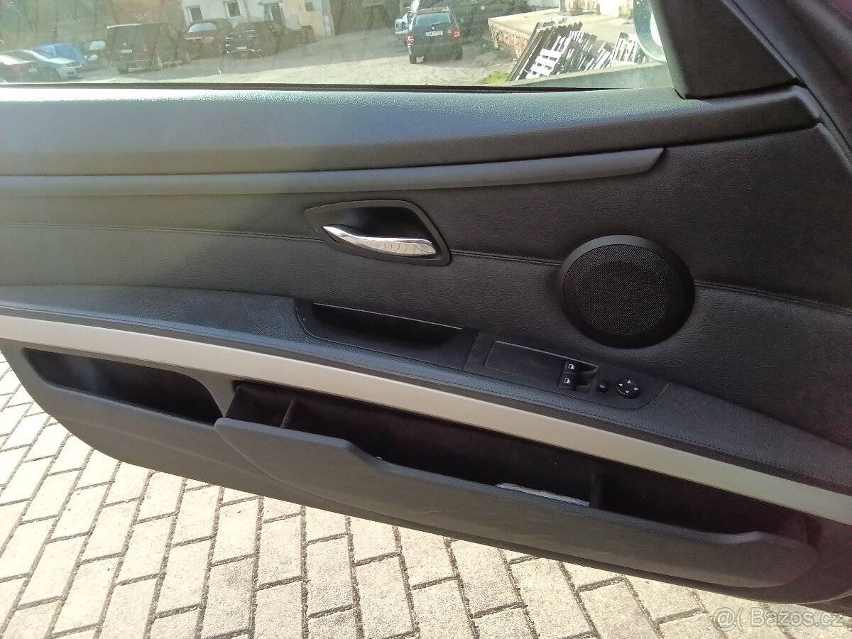 BMW 320 D. R.2009 X Drive - 15