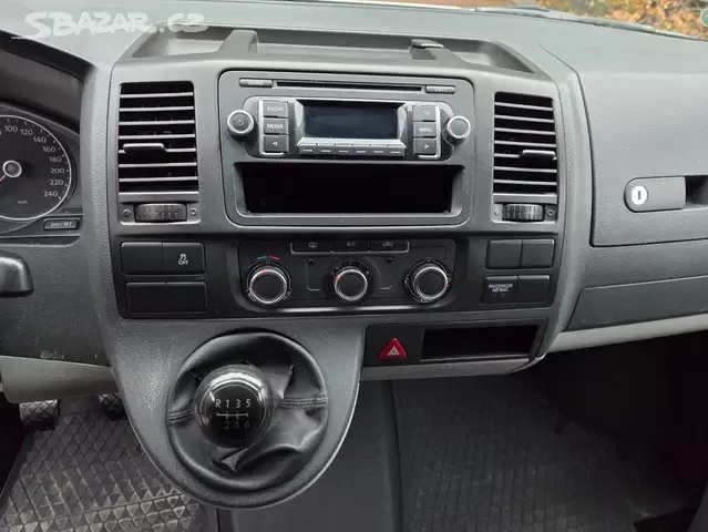 VW T5 Transporter 2.0TDI 103kW,LONG,2013,klima,tažné - 15