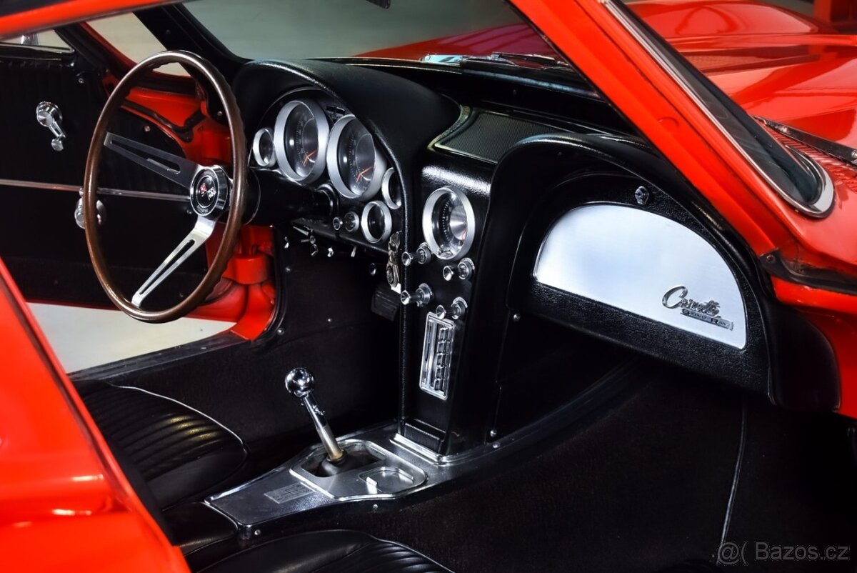 Corvette C2 Sting Ray Coupé - 15