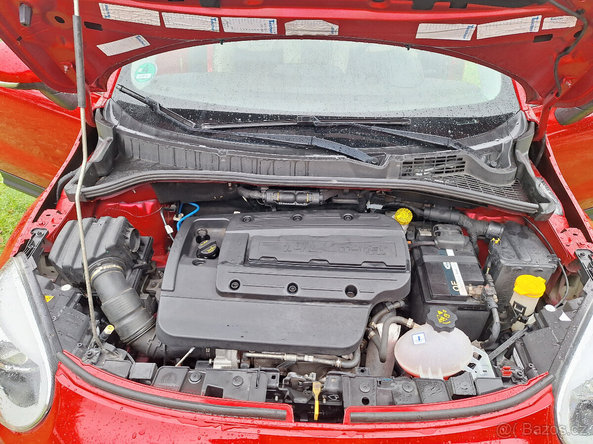 Fiat 500X 1.4benzín103kW,klima,xenon,1majitel,serviska - 15