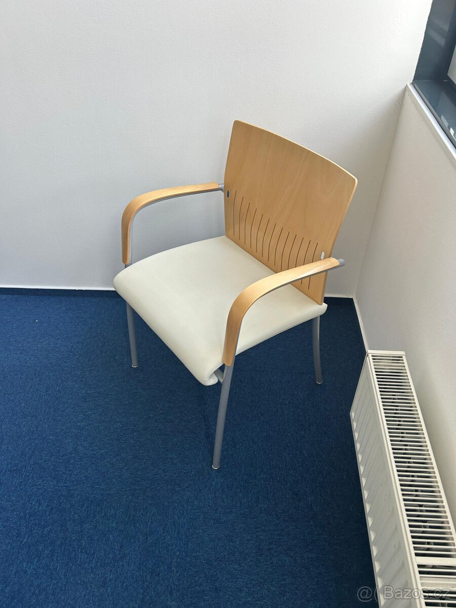 Kancelářské vybavení a výpočetní technika - 15