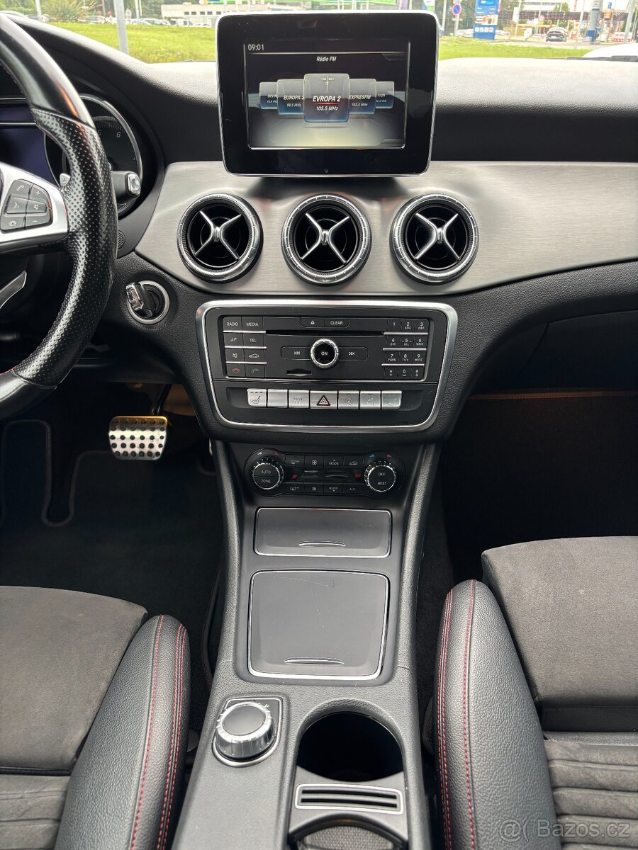 Mercedes-Benz CLA 180 1.6i AMG Automat ČR - 15