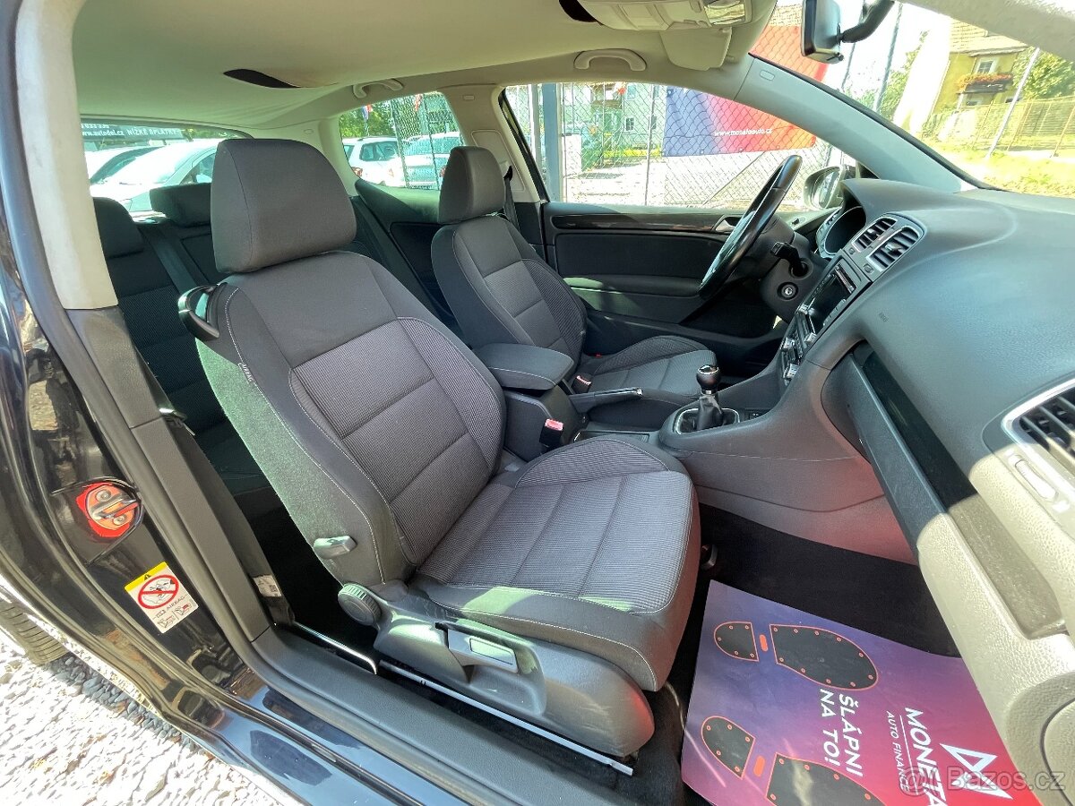 VW Golf 1.6 MPi Senzory, ALU, Výhřev Sedadel - 15