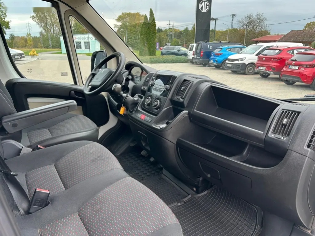 Peugeot Boxer, 33 L2H2 160"DPH"6míst"serviska - 15