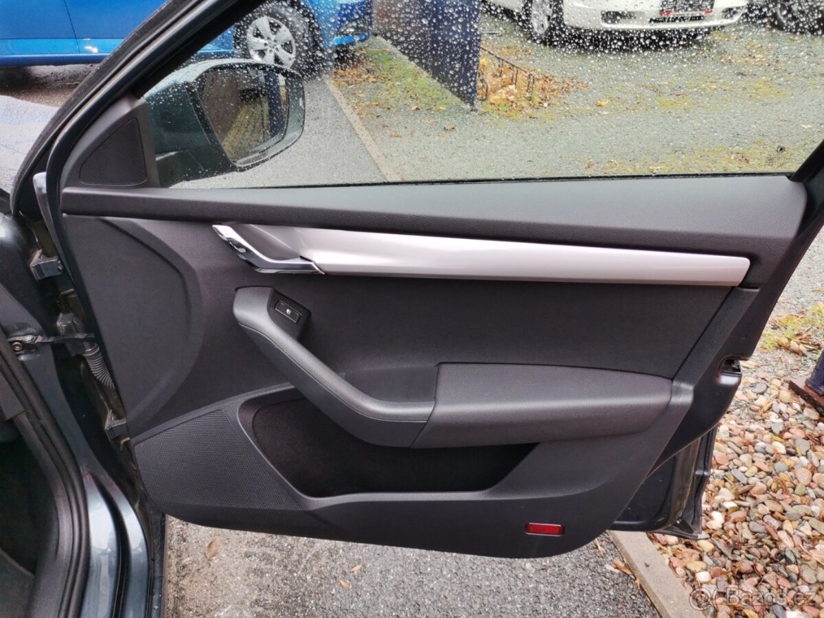 Škoda Octavia 1.4TSi 110kw Active Tažné PDC - 15