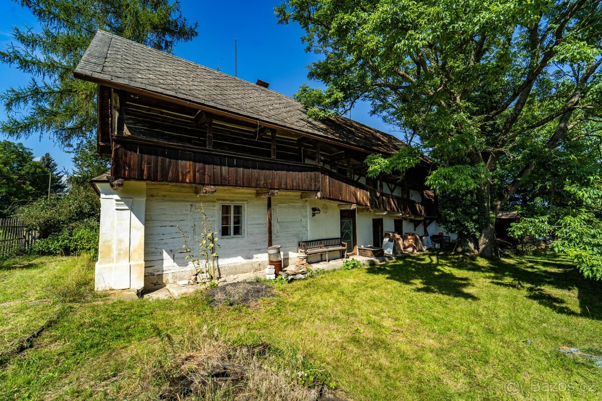 Skalsko, prodej roubenky o zast. pl. 135 m2 na pozemcích 3. - 15
