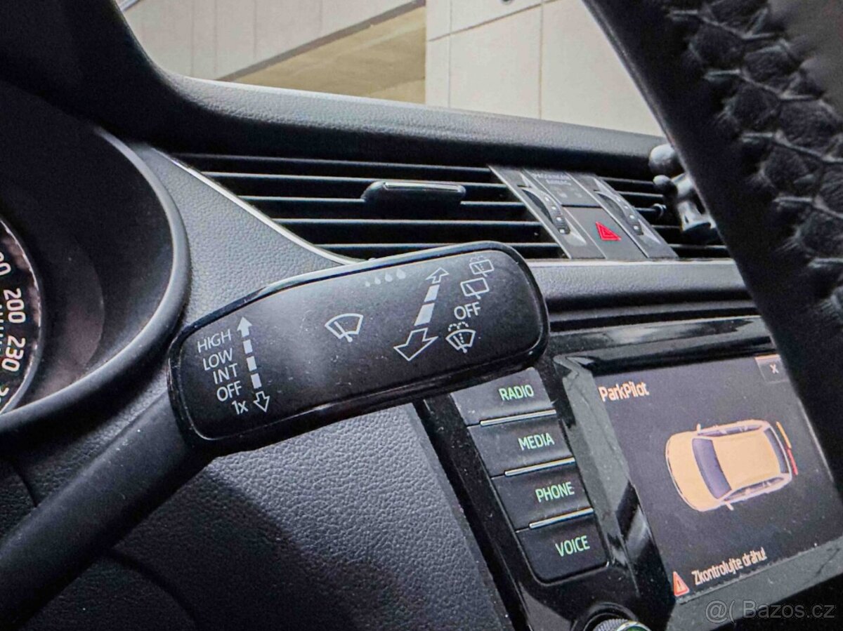 Škoda Octavia Combi 2.0 TDI Ambition - 15