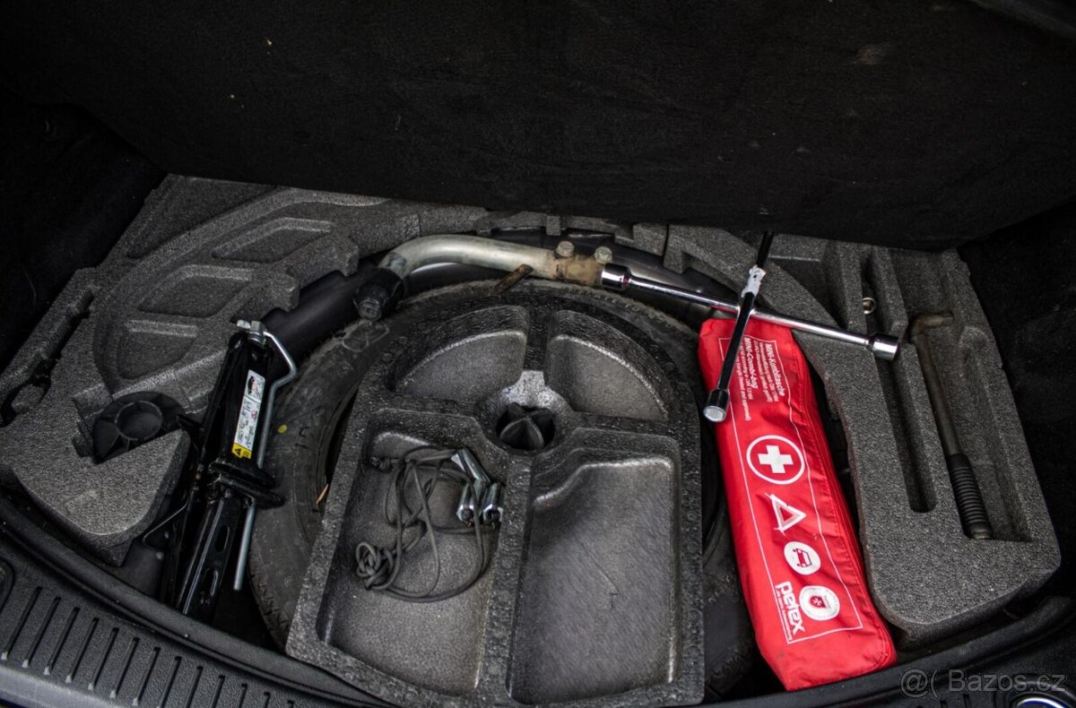 Ford Mondeo Combi 2.0 TDCi Titanium S | Nelakované | - 15