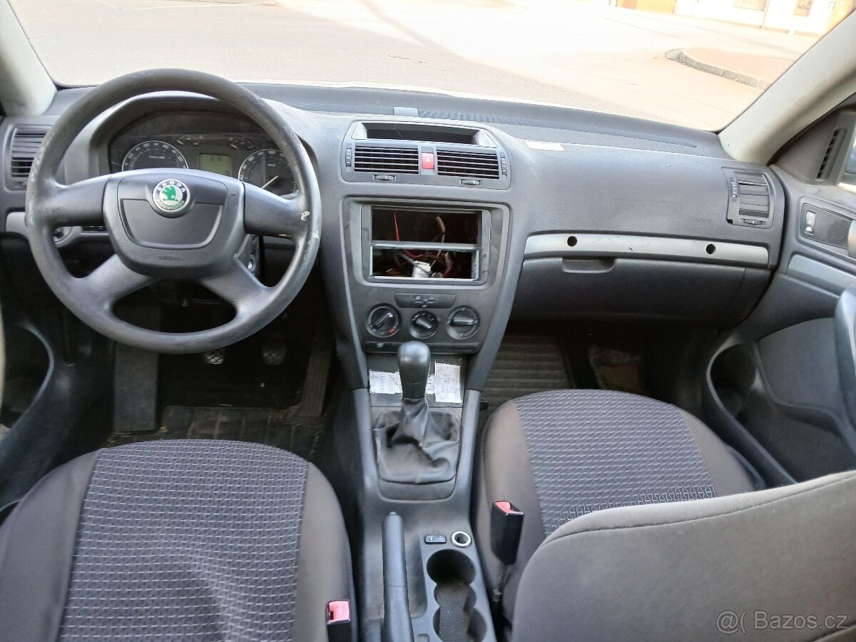 Škoda Octavia 1.6i, 75kW, 2008 - 15