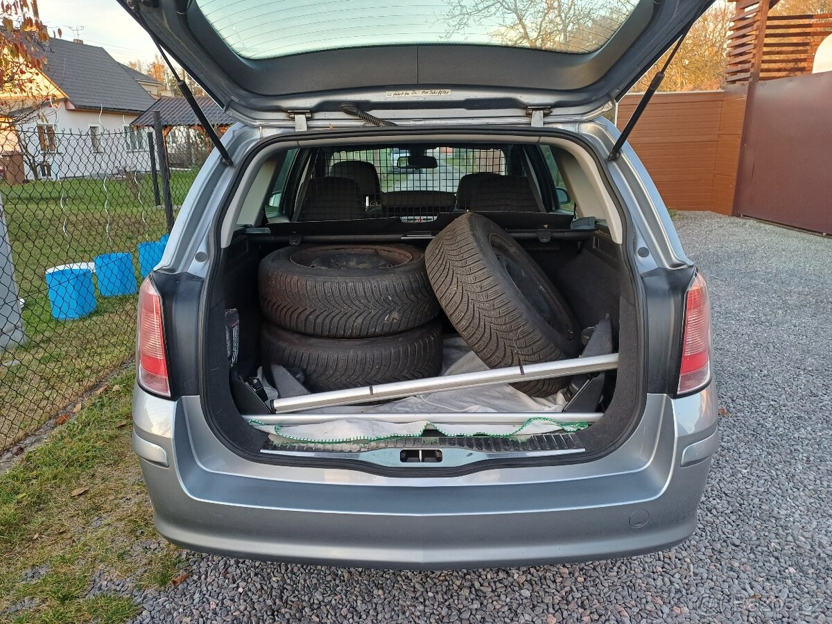 Benzínová Opel Astra 1.8 ..16V Tempomat - 15