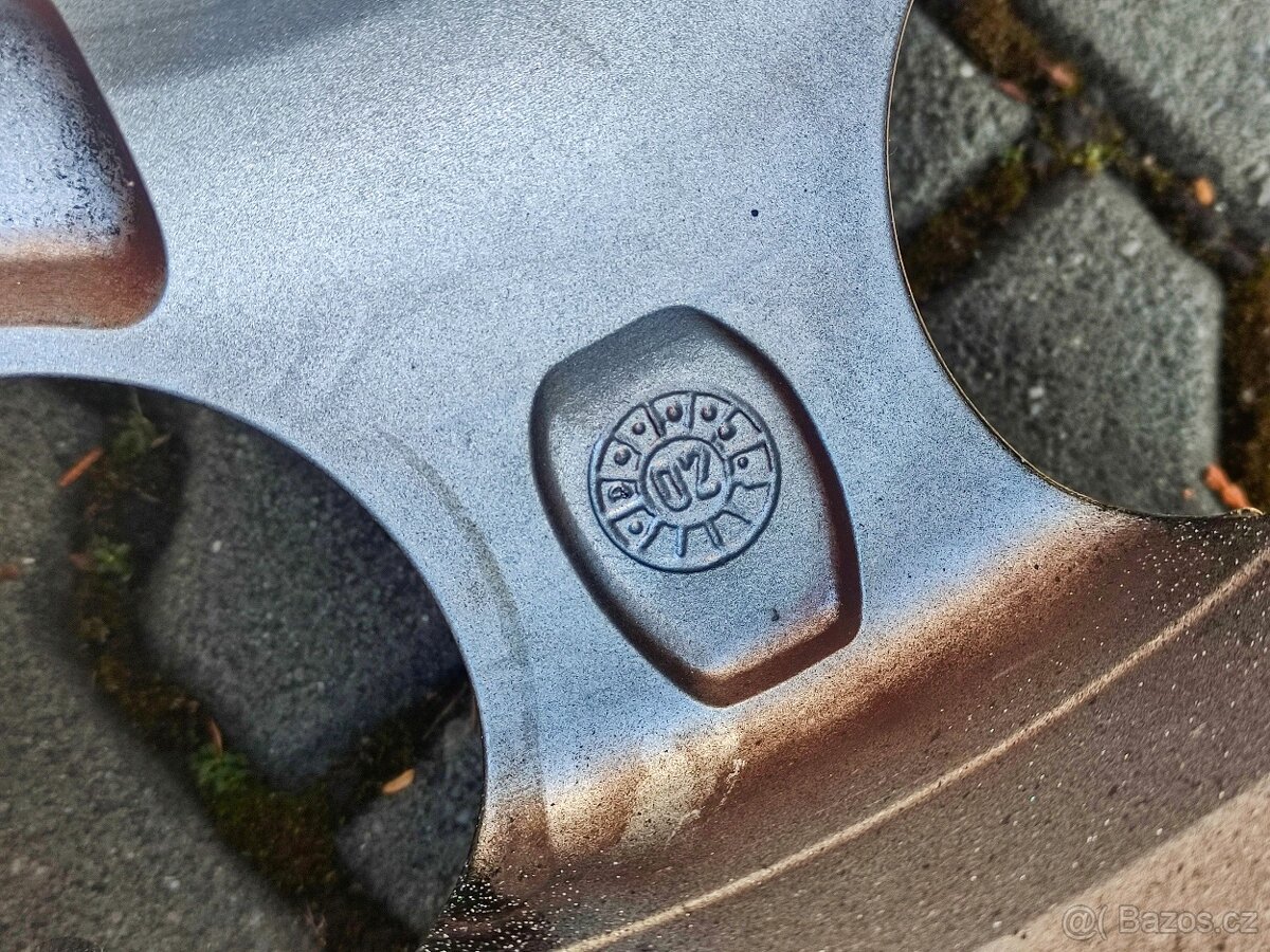 Alu litá kola AUDI 205/55/16 - 15