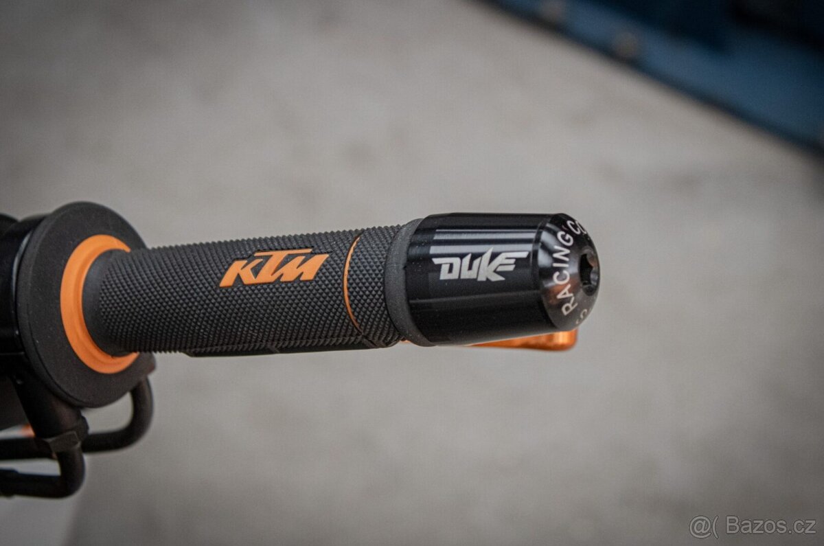 KTM 990 Super Duke R - 15