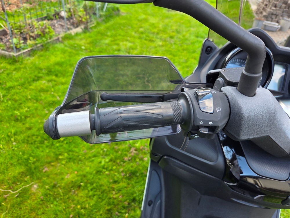 Yamaha x-max 250 Sport - 15