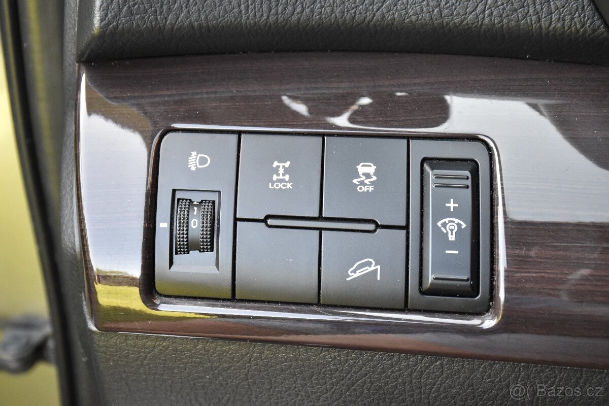 Kia Sorento 2.2 CRDI 145kw automat 4x4 7míst 2012 - 15