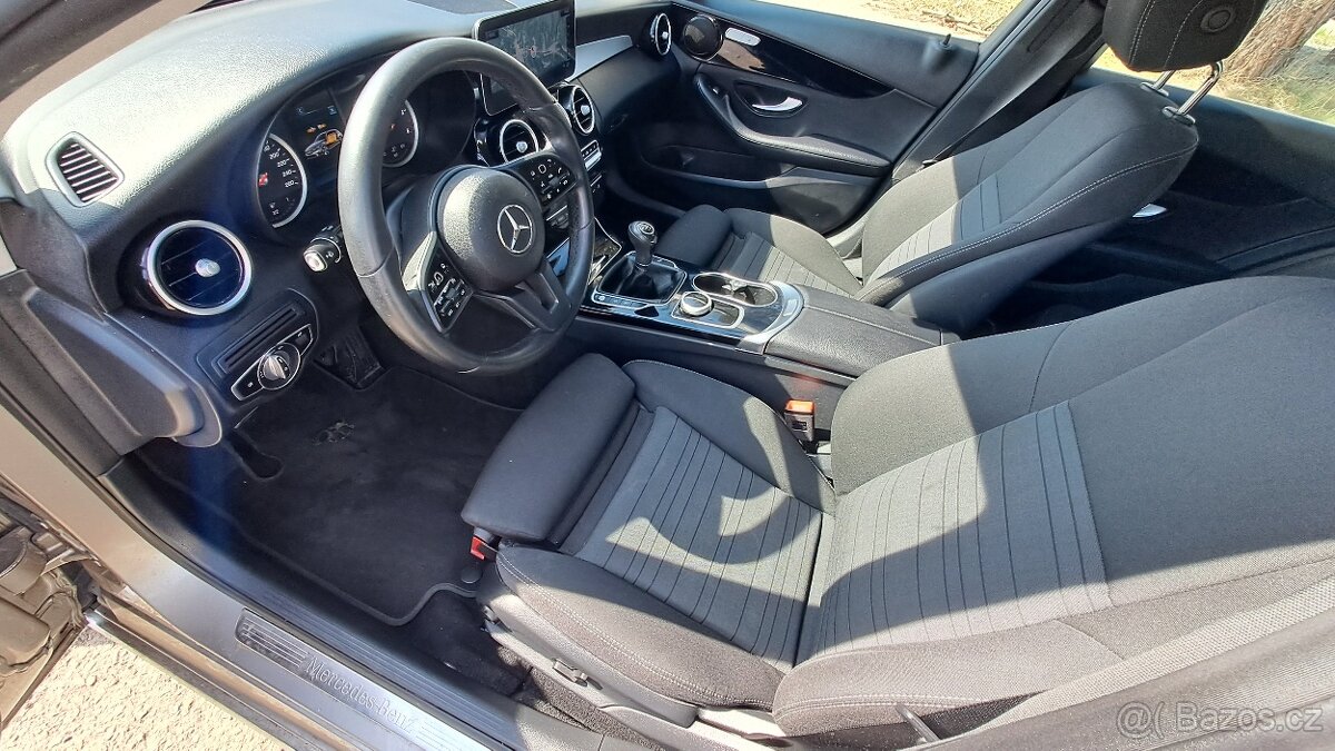 Mercedes-Benz Třídy C C180 d Business Solution - 15