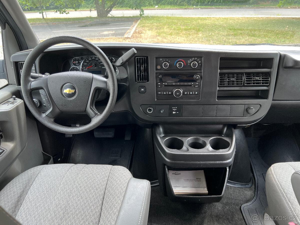 Chevrolet Express 6.0 V8, 8 míst, 41 000 km, 1.majitel - 15