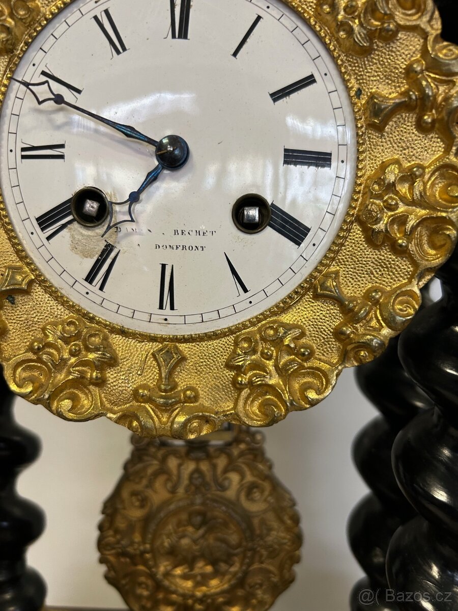 Hodiny biedermeier pod šturcem. - 15