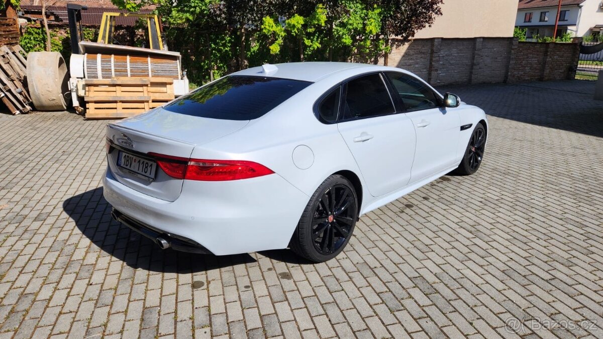 Jaguar XF 3.0 V6 - 15