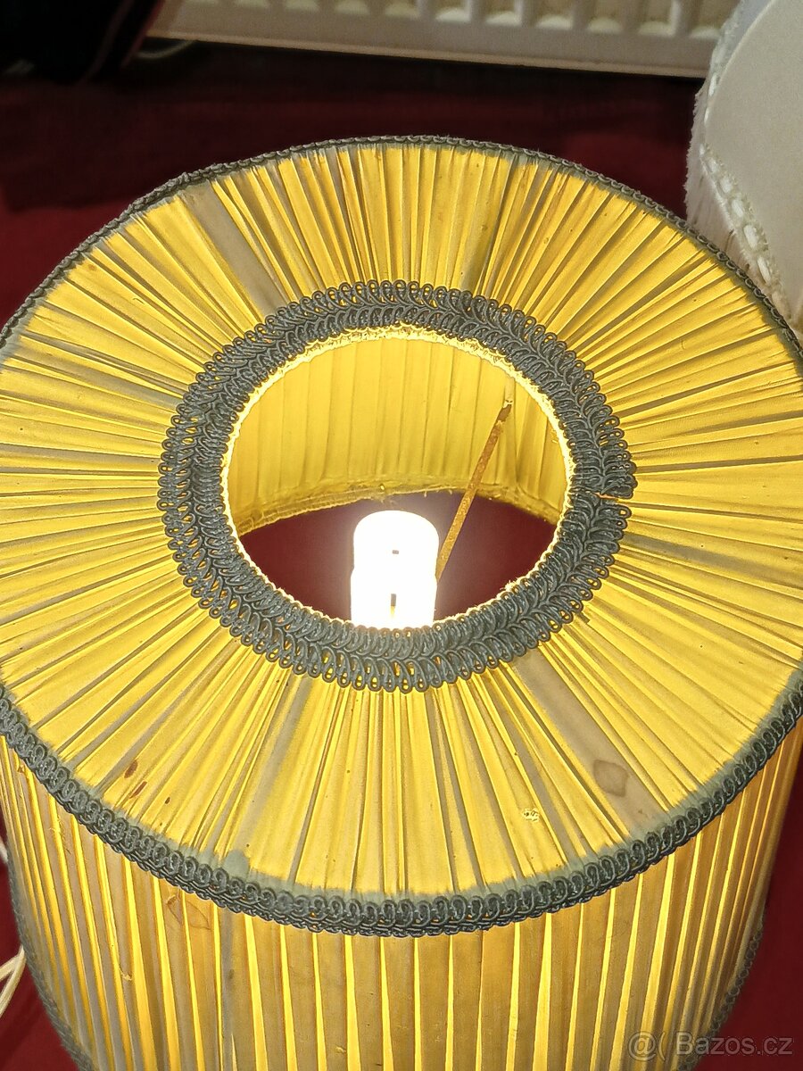 Lampy na prodej - petrolejové, na elektriku atd celkem 16 ks - 15