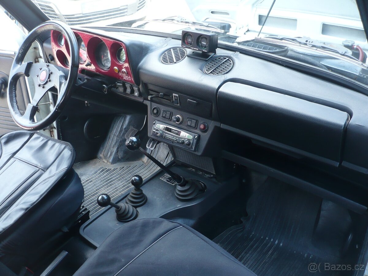Lada Niva 1.6 4x4 - 15