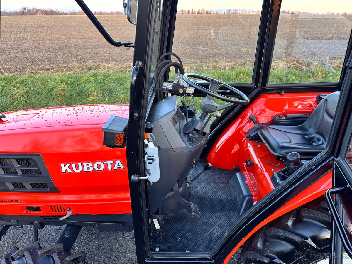 Malotraktor KUBOTA GL21 vyhřívaná kabina • radlice + sypač - 15