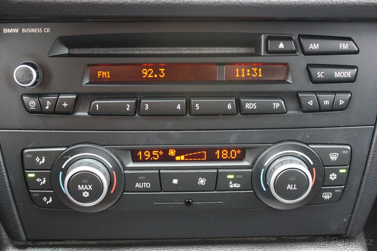 BMW X1 18D, sDrive, M-paket, manuál - 15