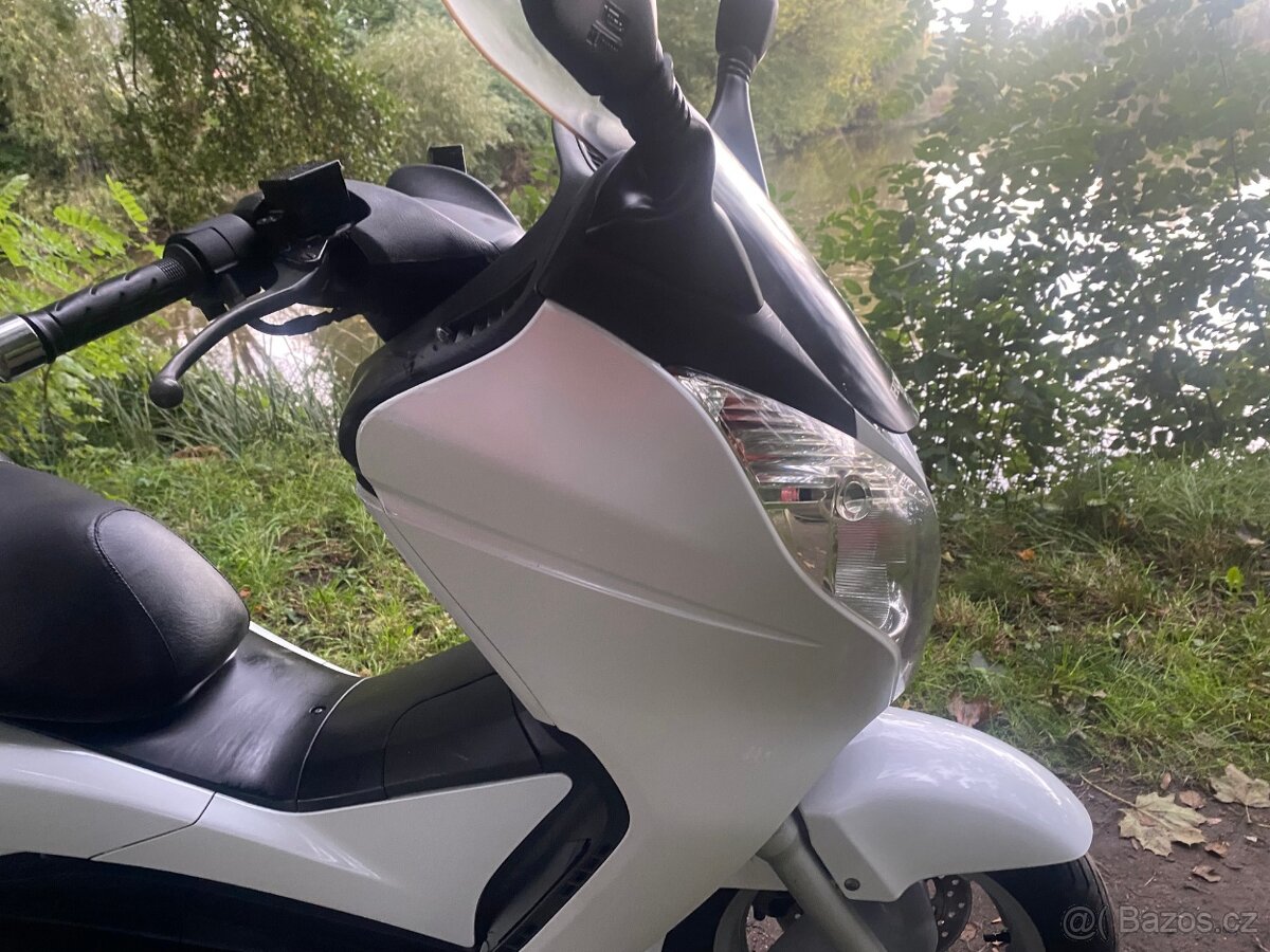 Honda S Wing 125 - 15