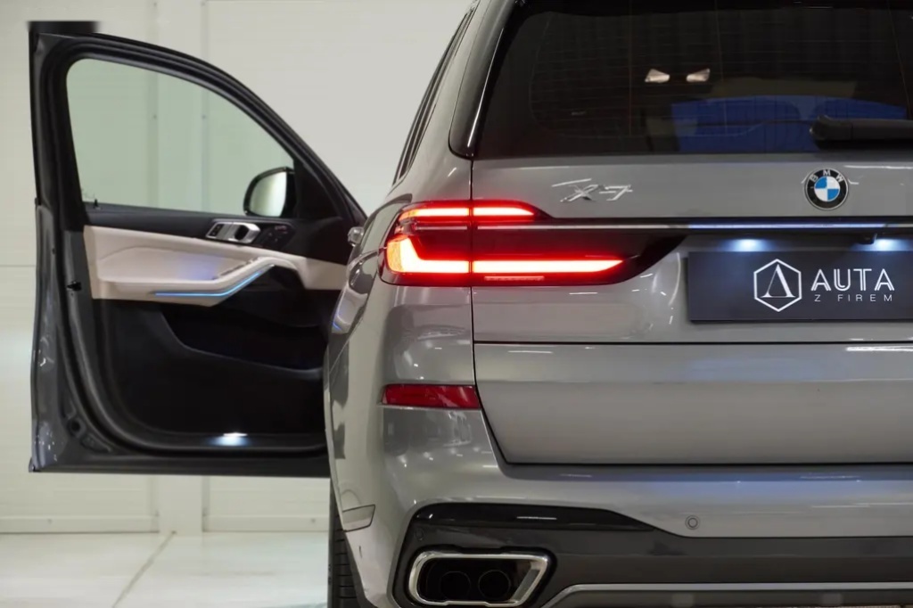 BMW X7, 40i,M-paket,ČR,DPH,HUD, - 15